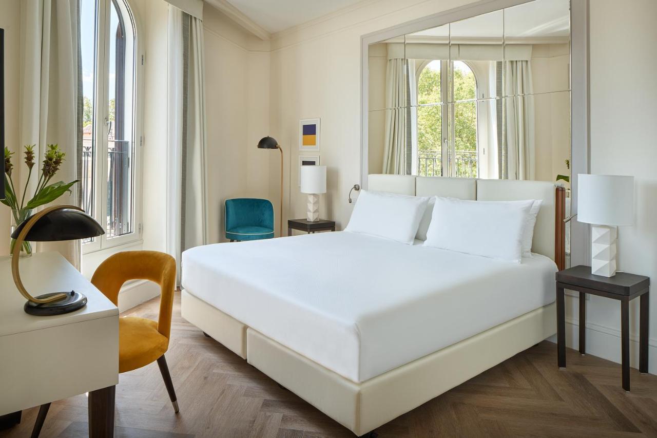 Una Hotels Trastevere Roma Luaran gambar